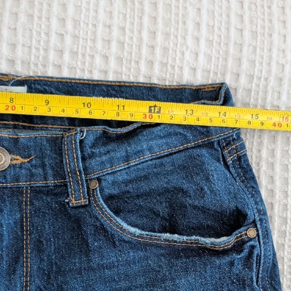 Stylish Dark Blue Cropped Jeans - Picture 4 of 8